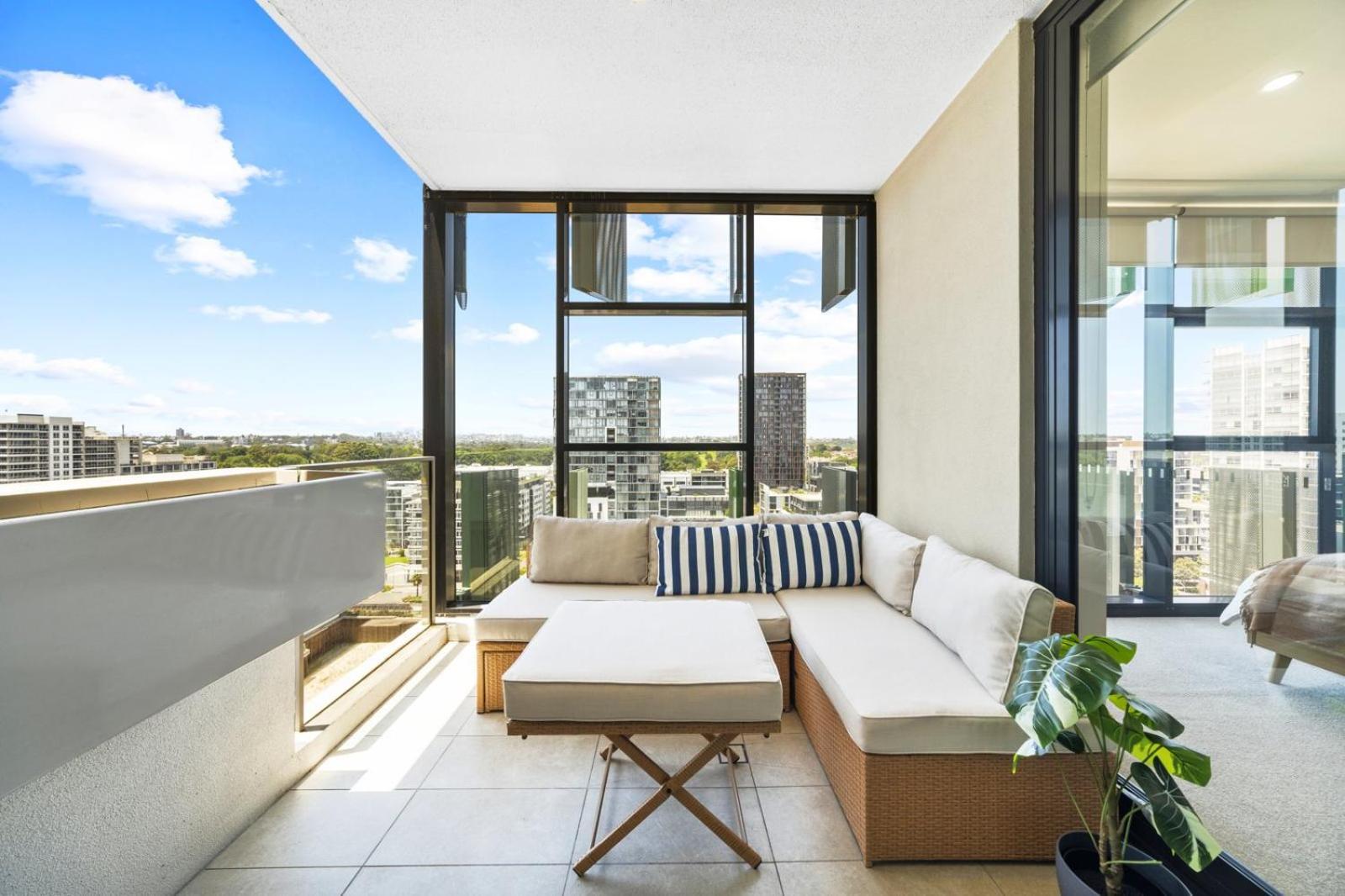 Sunrise Oasis In Waterloo Sydney